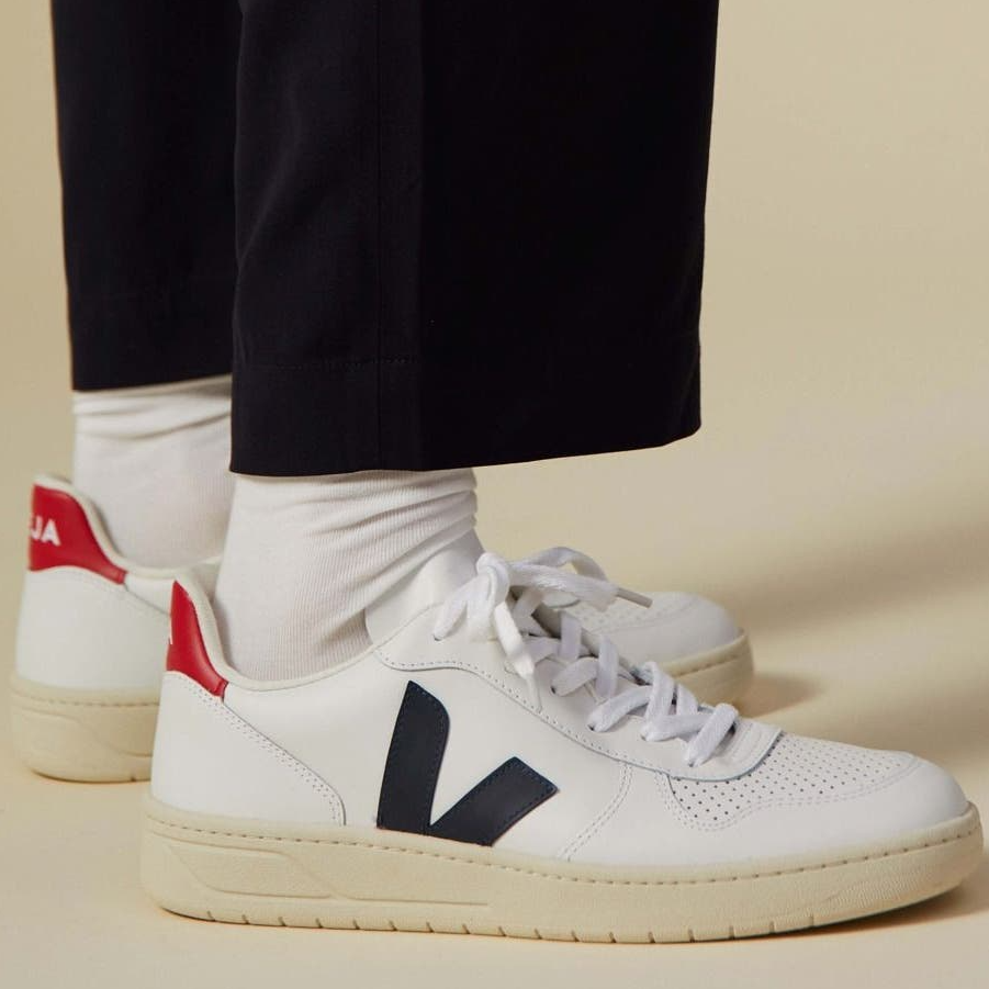 Veja V-10 Leather Lace Up Low Top Athletic Sneaker White Nautico/Pekin Mens 12
